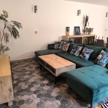 Spacieuse Maison De
