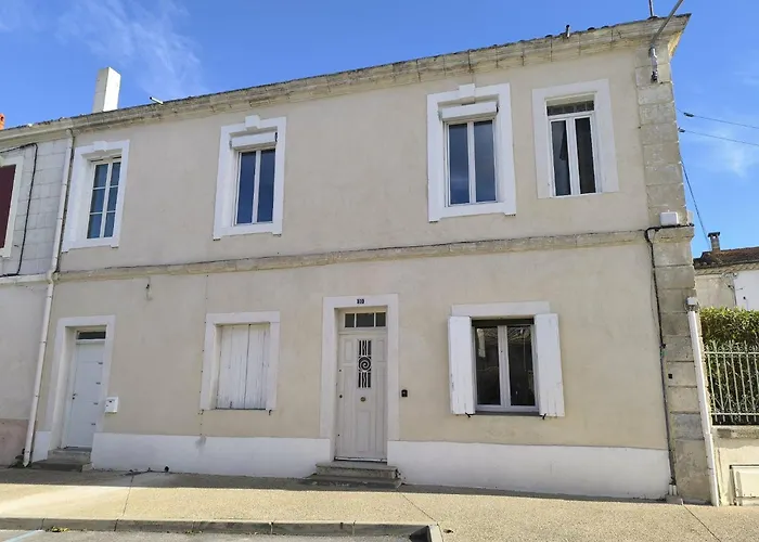 Spacieuse Maison De Holiday home Redessan